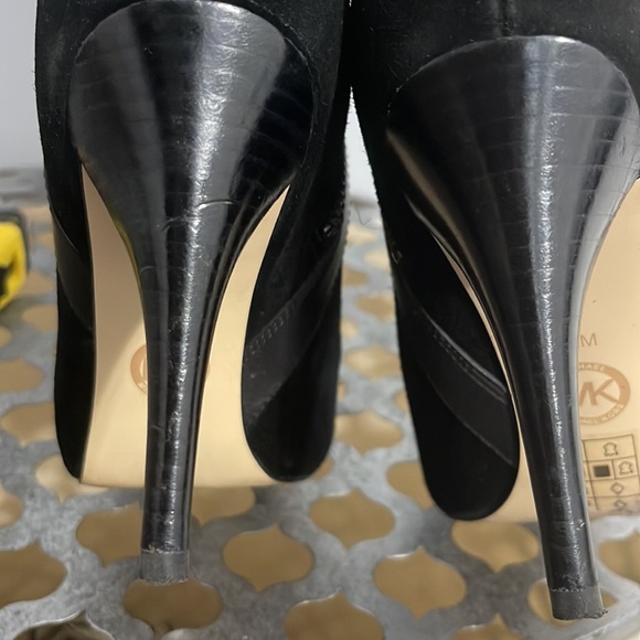 Micheal Kors women’s over the knee boots - Picture 10 of 12